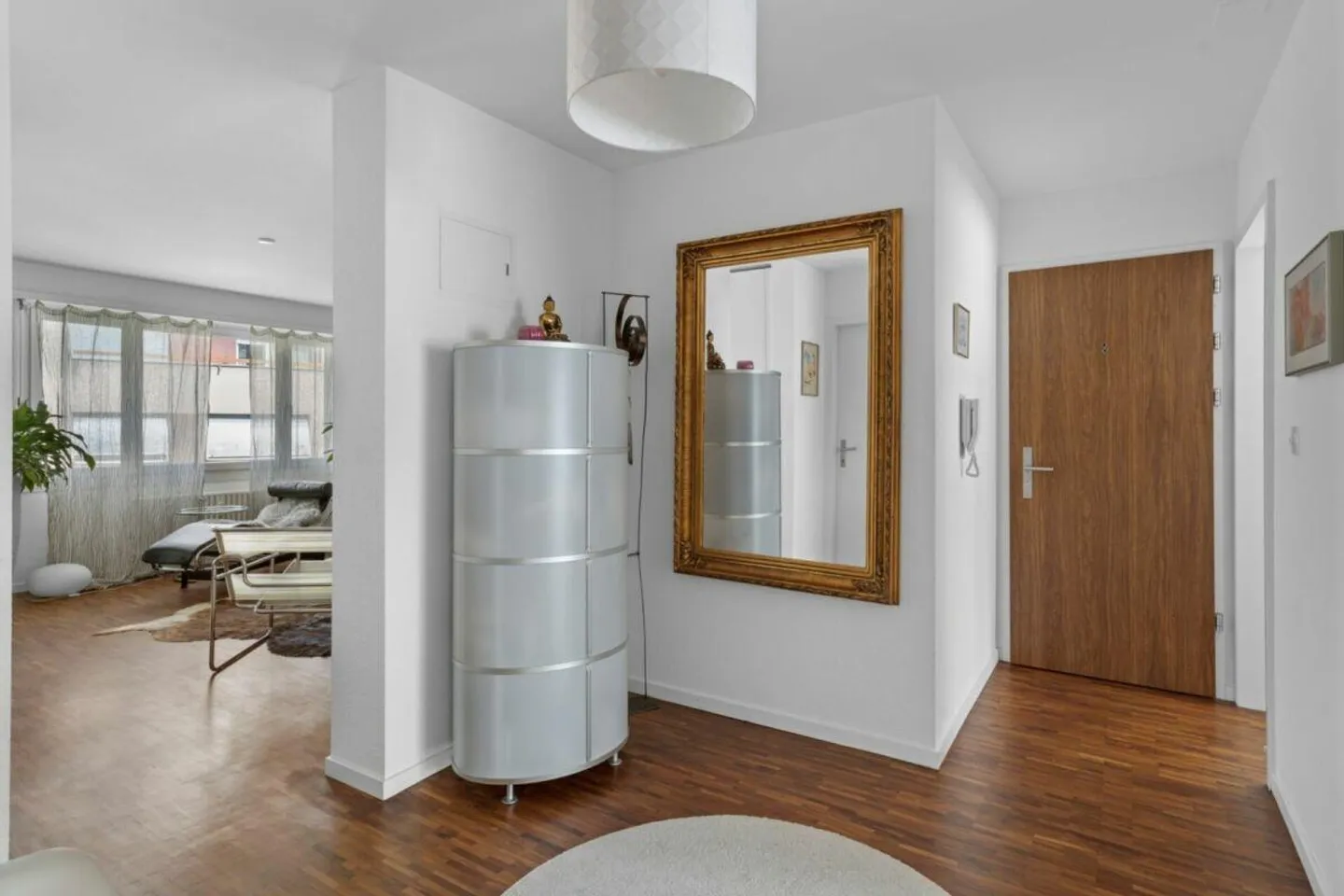Vivre au calme à Bruderholz - moderne appartement de 4 pièces avec place de parking souterrain - Photo 12 sur 12