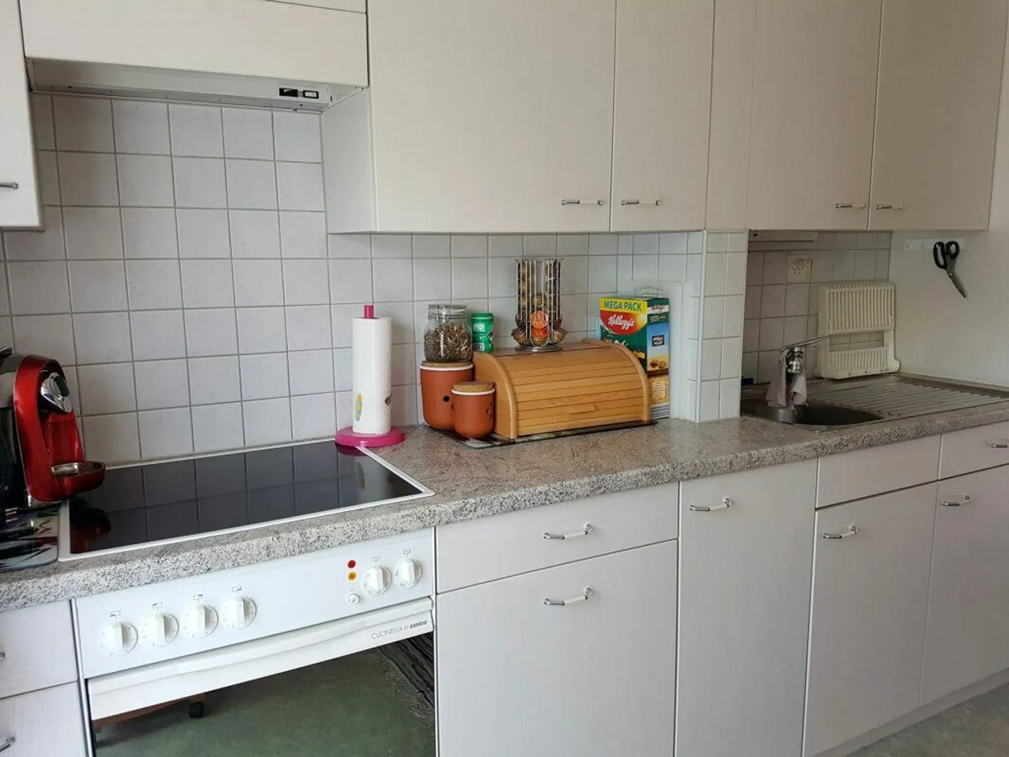 Appartement 3.5 pièces abordable et confortable avec balcon - Photo 3 sur 10