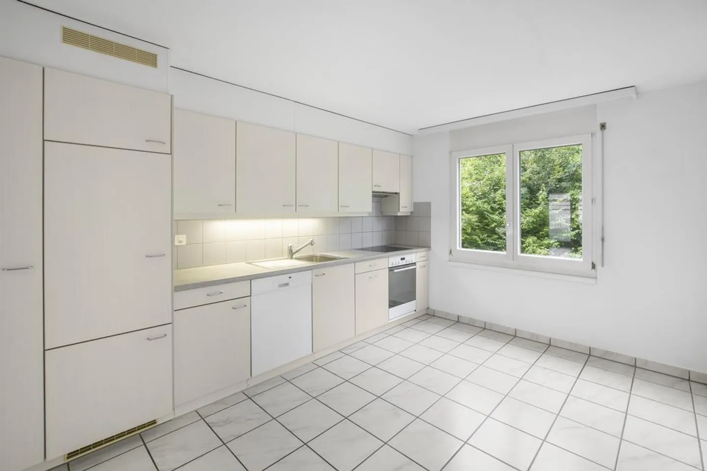 Appartement lumineux de 3 pièces avec balcon à louer ! - Photo 3 sur 10