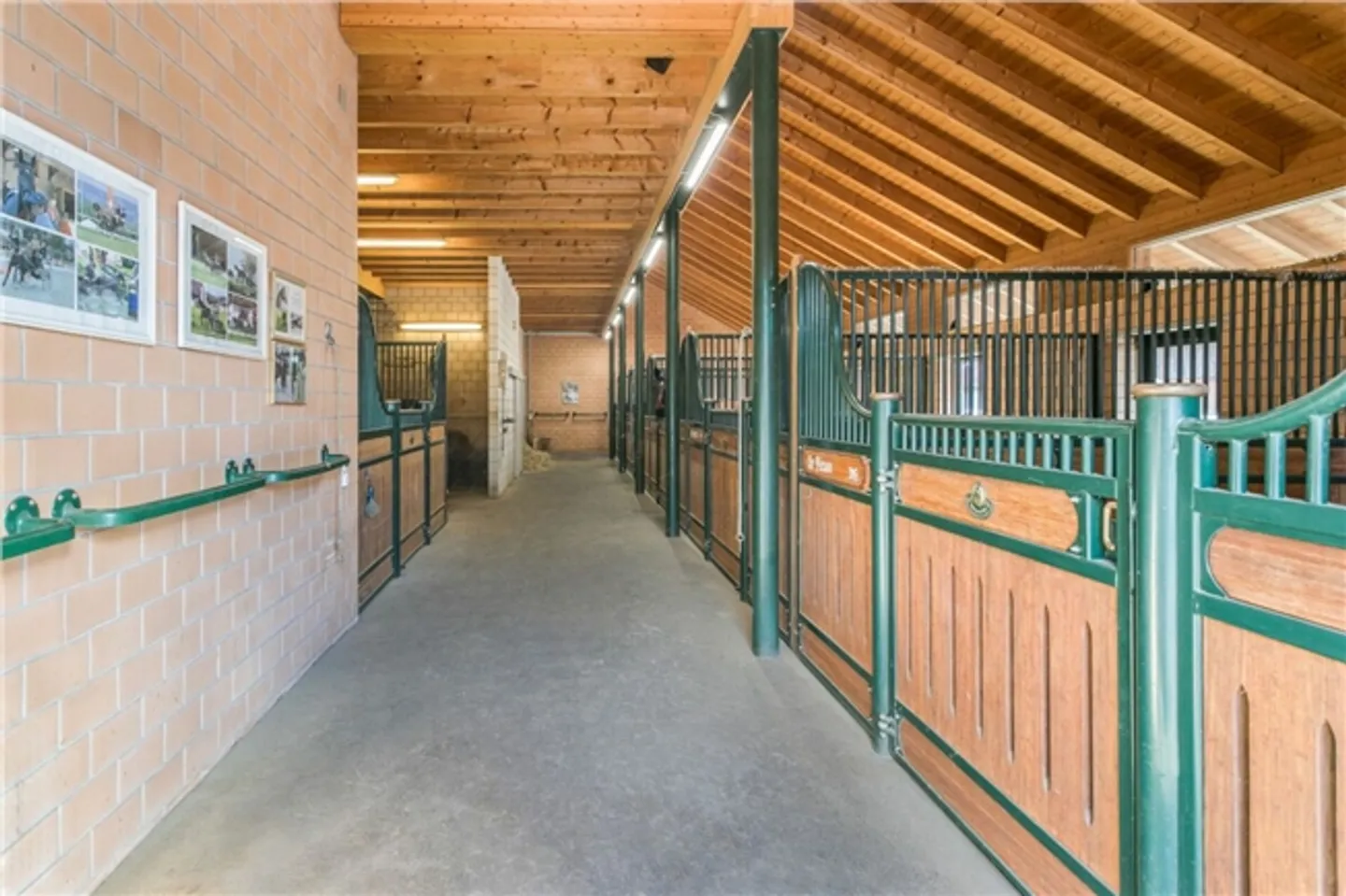 Ferme à louer - Photo 2 sur 15
