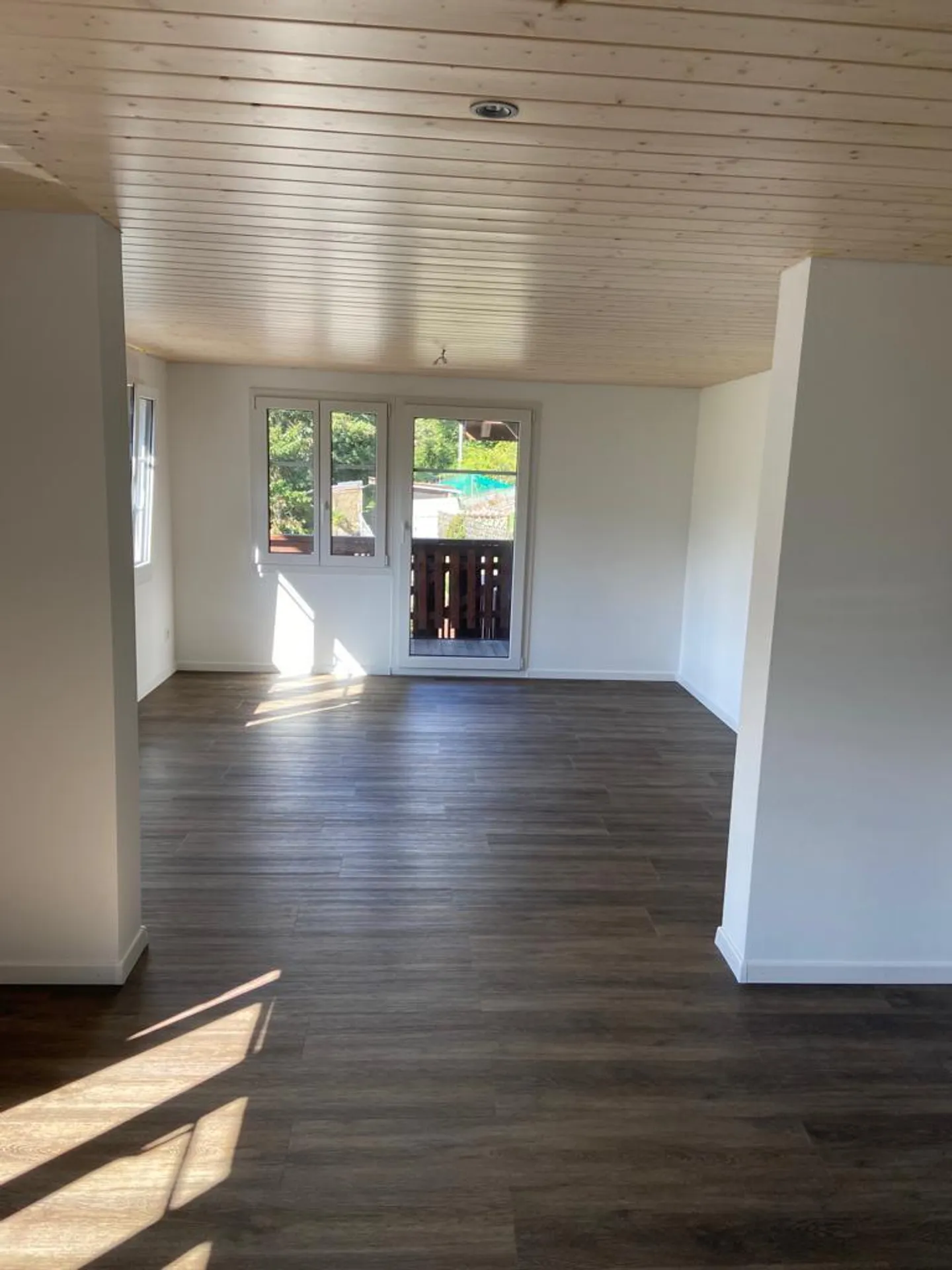 Schöne 2.5 Zimmerwohnung mit grossem Sitzplatz - Photo 4 sur 9