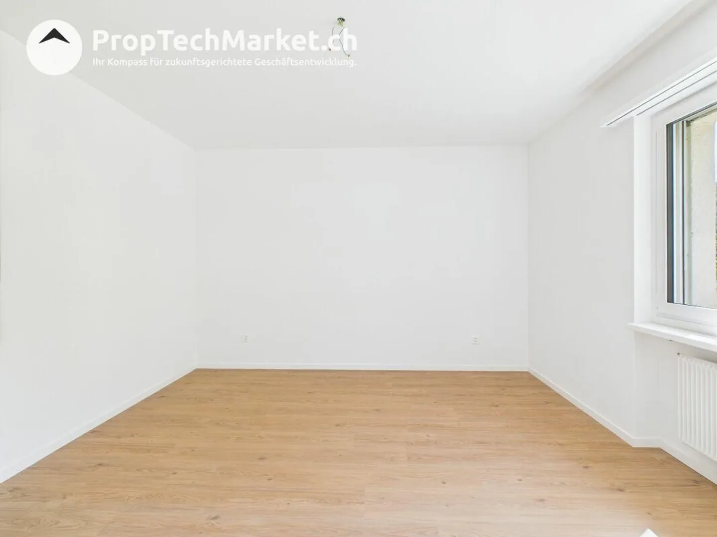 Bright 5-room apartment in the immediate vicinity of a local recreation area - Photo 9 of 14