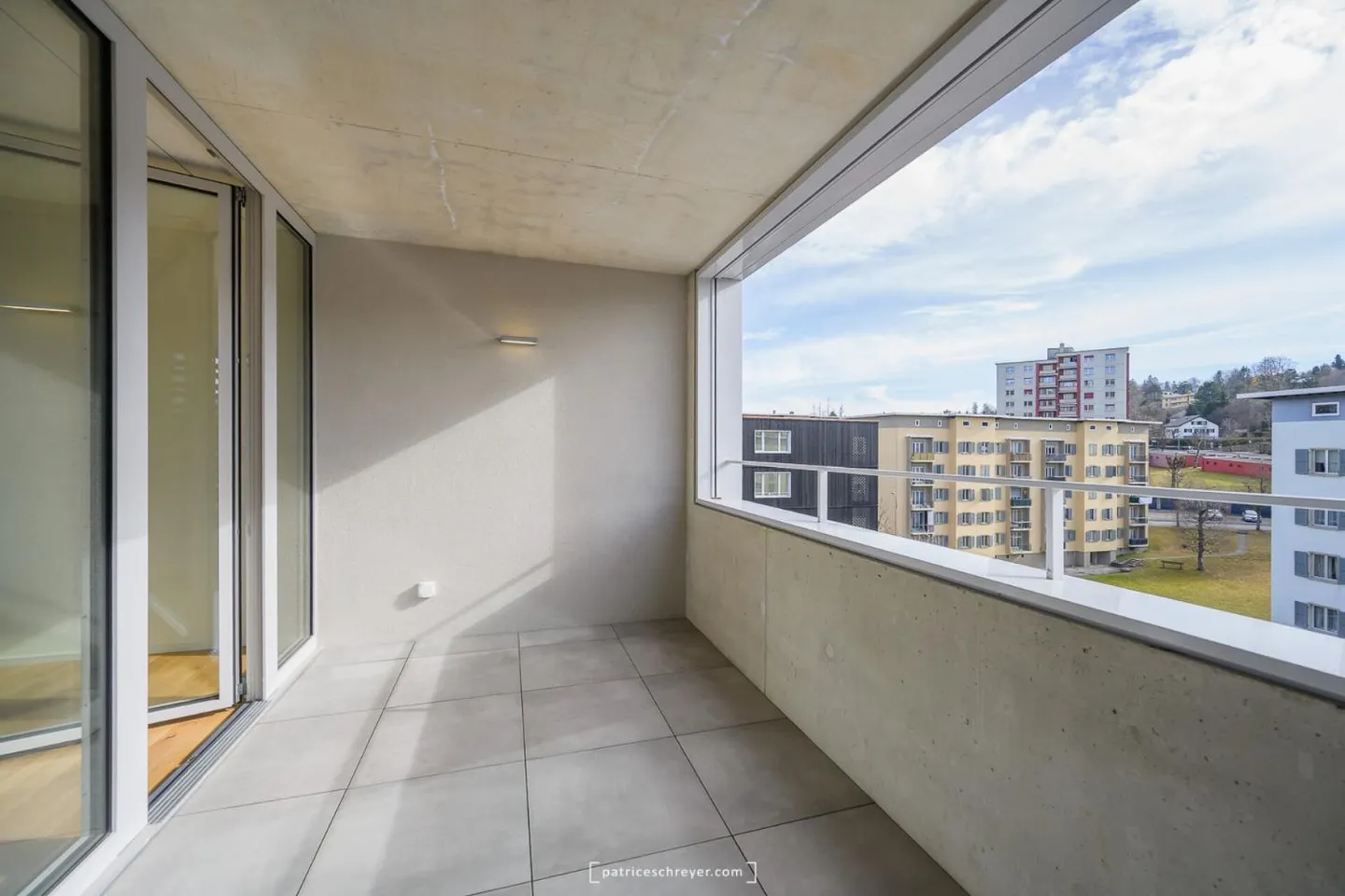 Sehr schöne 4,5-Zimmer-Wohnung mit Balkon-Loggia - Foto 2 von 12