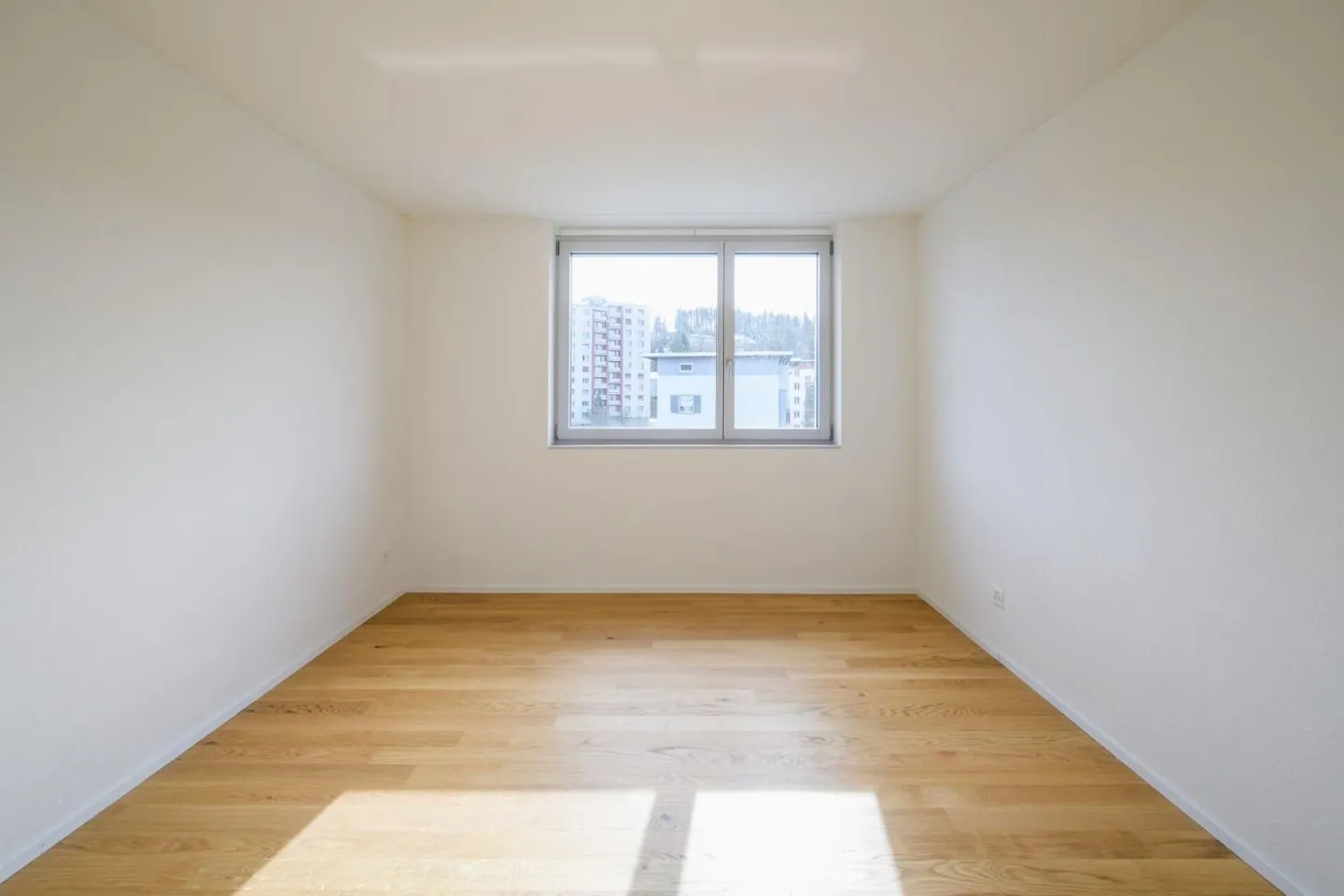 Sehr schöne 4,5-Zimmer-Wohnung mit Balkon-Loggia - Foto 6 von 12