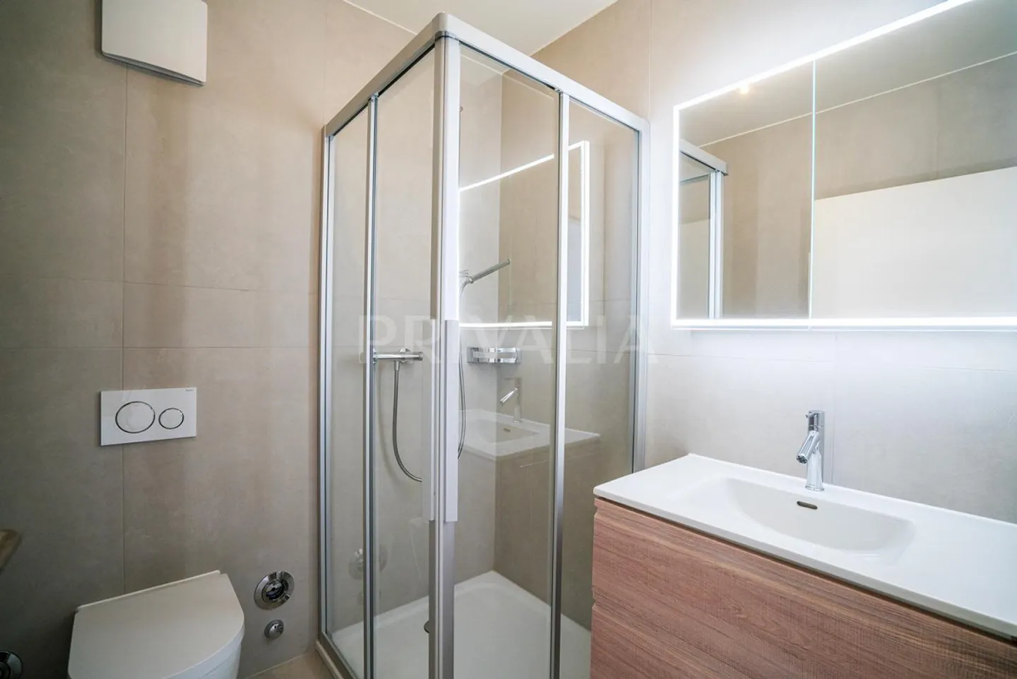 Magnifico appartamento con balcone in una residenza sicura - Foto 2 di 7