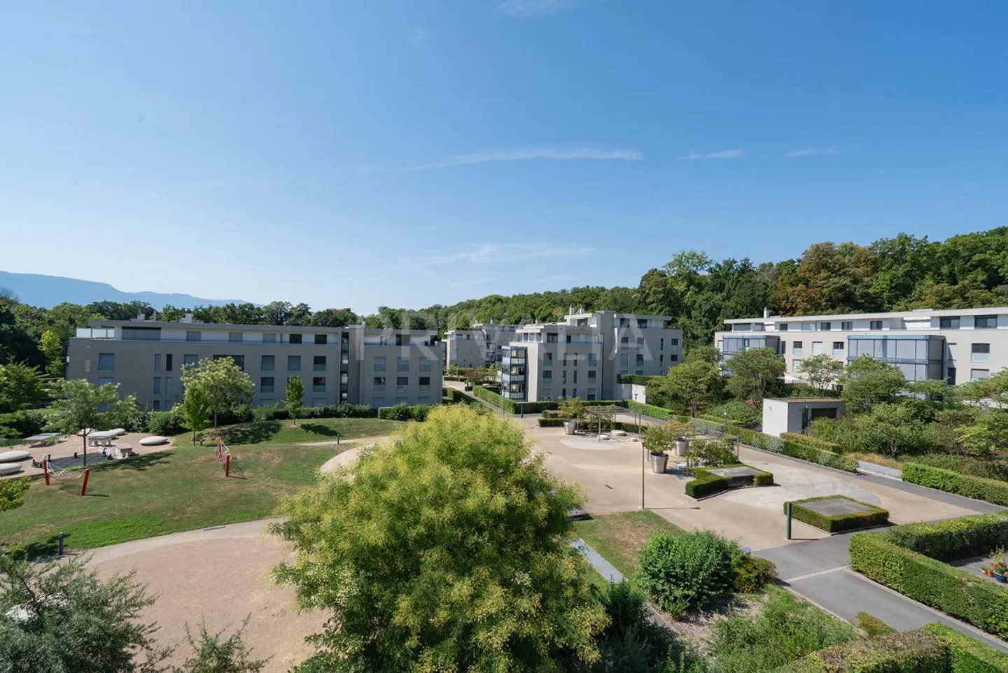 Magnifico appartamento con balcone in una residenza sicura - Foto 5 di 7