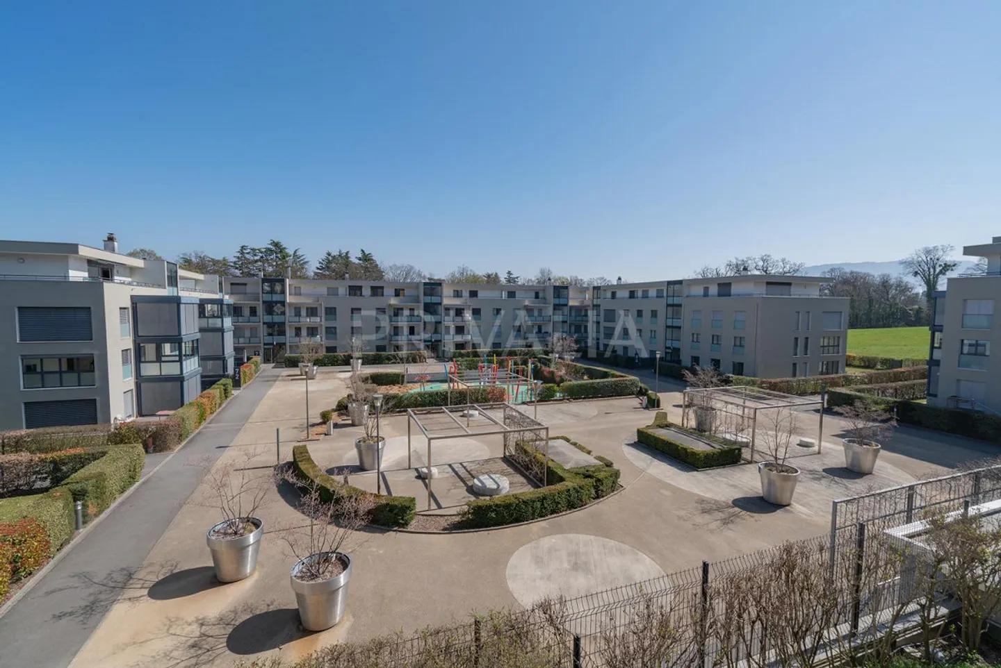 Magnifico appartamento con balcone in una residenza sicura - Foto 6 di 7