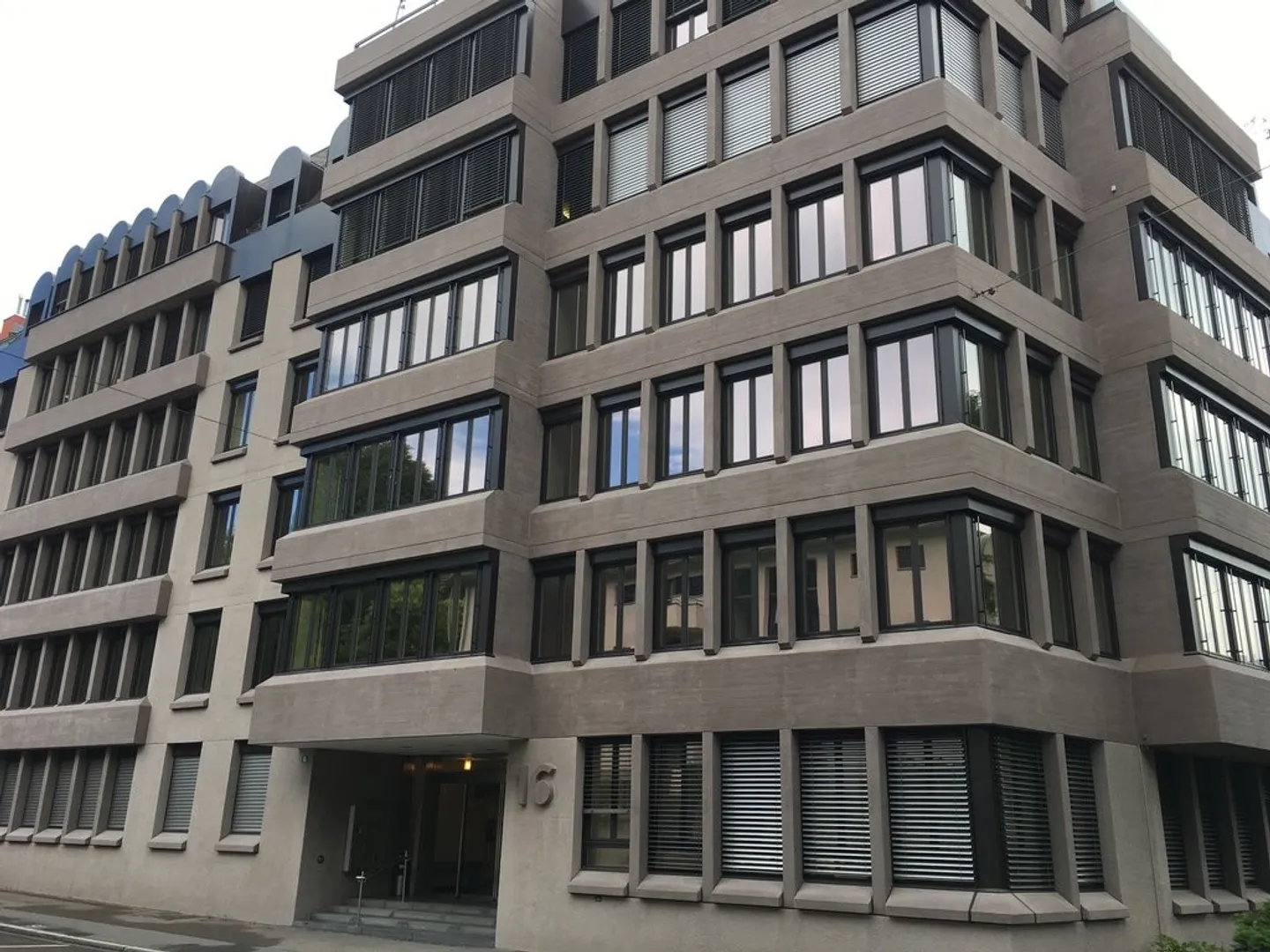 Edificio ad uso misto in affitto - Foto 1 di 3