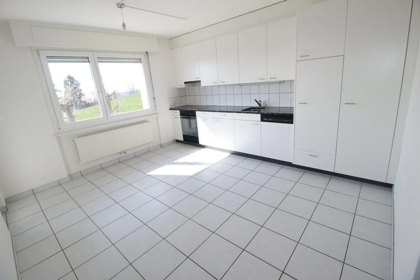 Apartment for rent - Photo 1 of 13