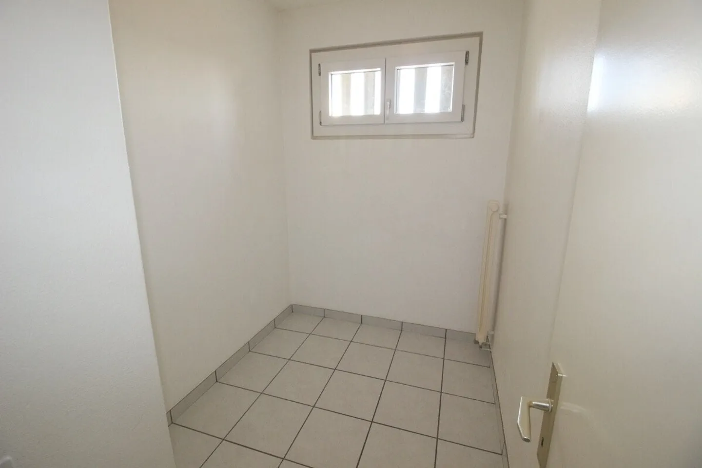 Apartment for rent - Photo 9 of 13