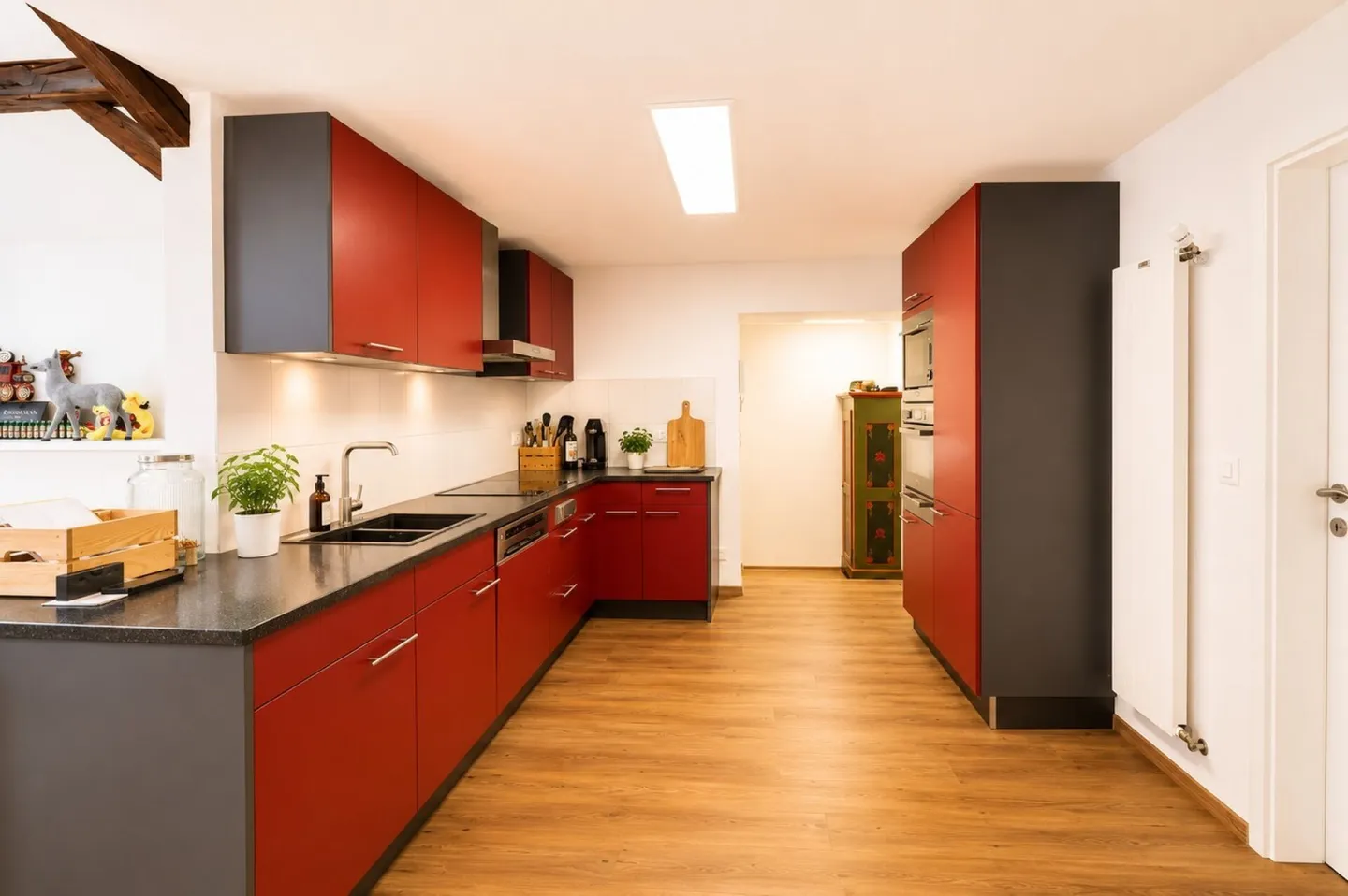 Charmante Dachwohnung in Holderbank - Foto 2 von 3