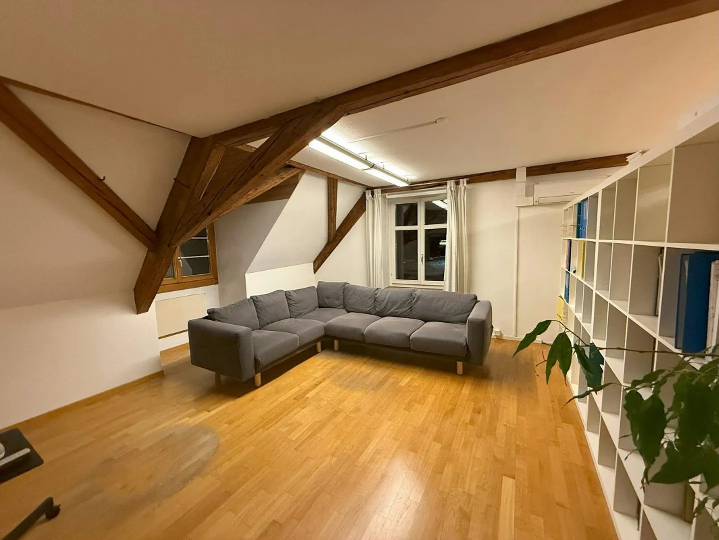 Beautiful office in a convenient location in an old mill - Photo 4 of 9