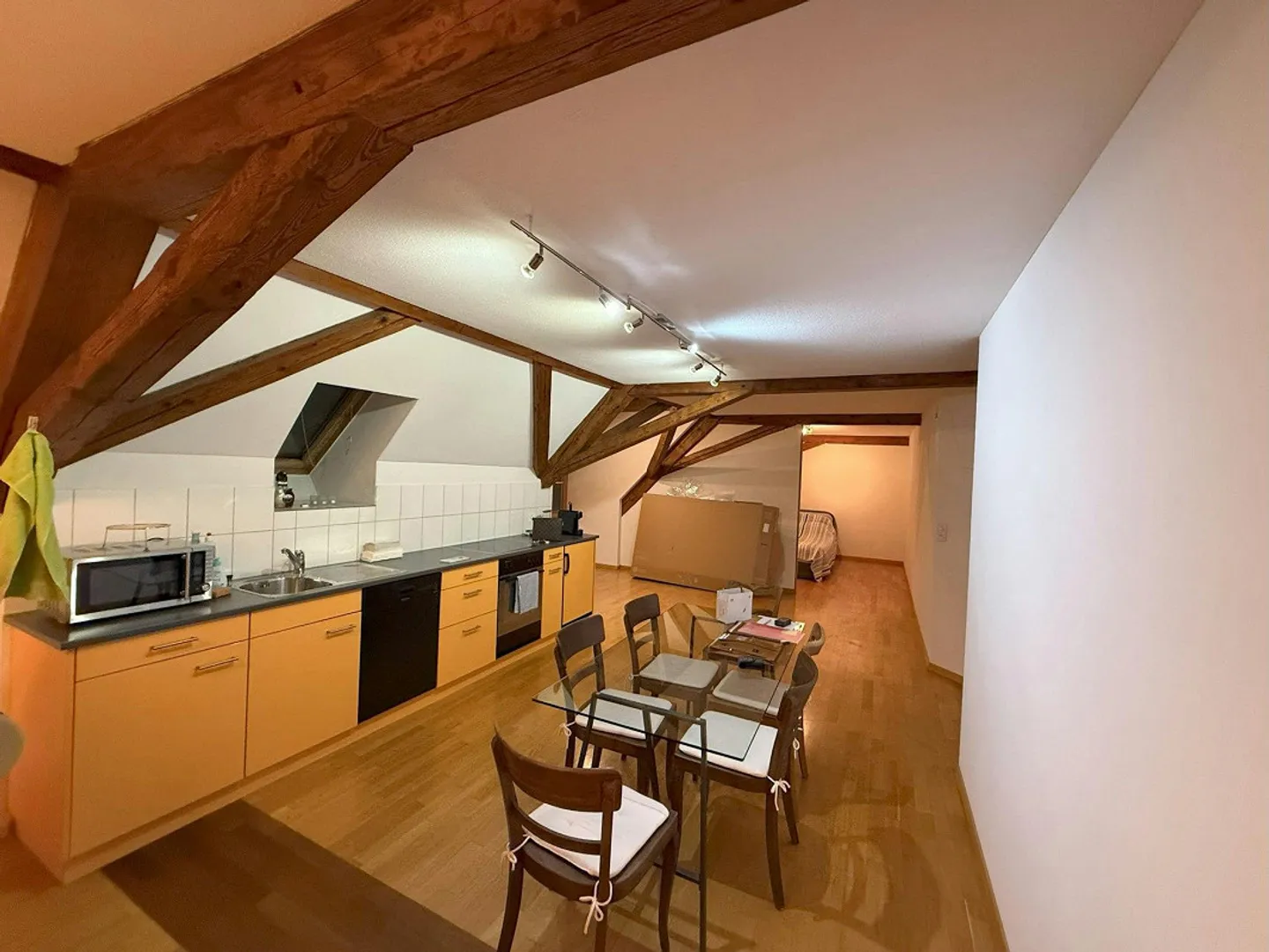 Beautiful office in a convenient location in an old mill - Photo 5 of 9