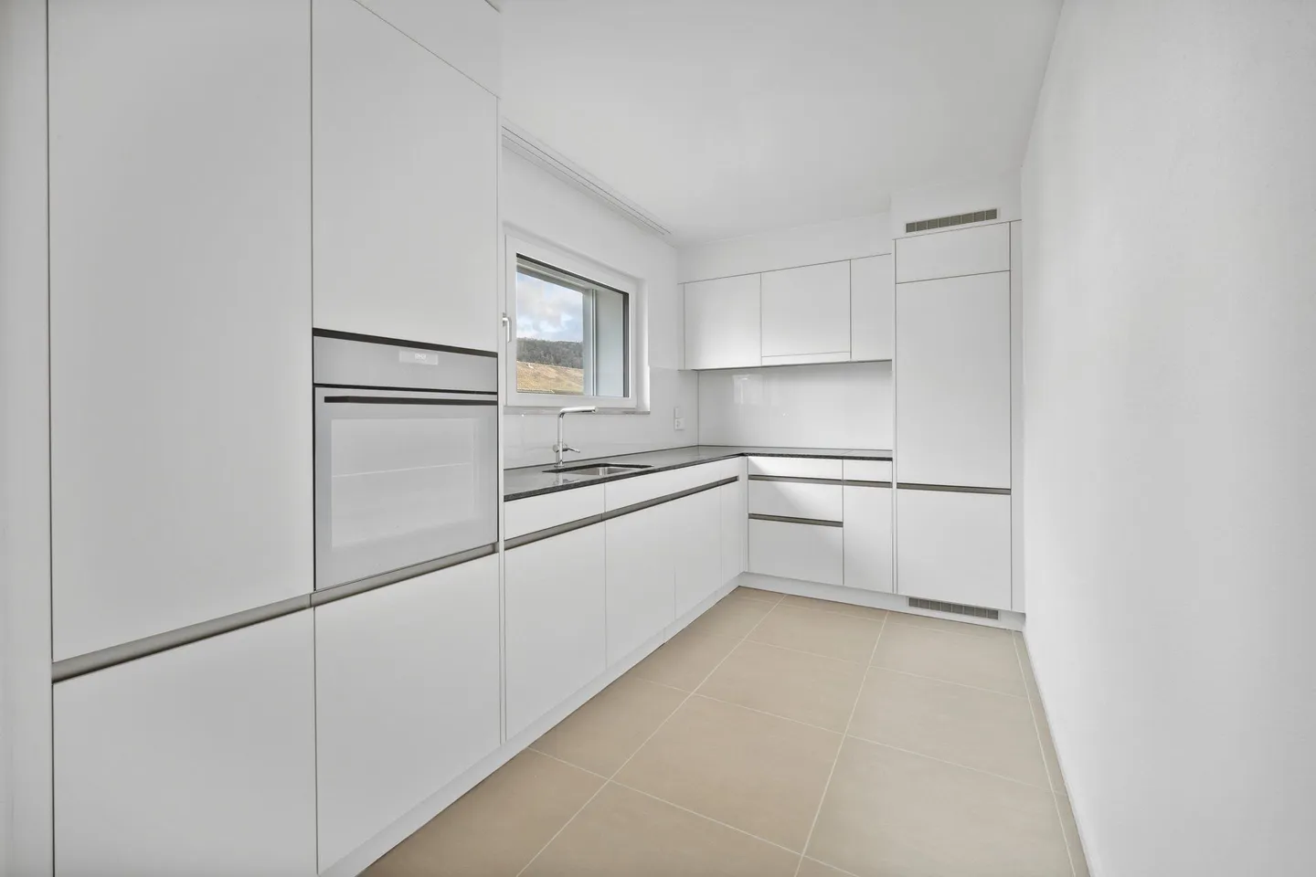 Appartement à louer - Photo 3 sur 10