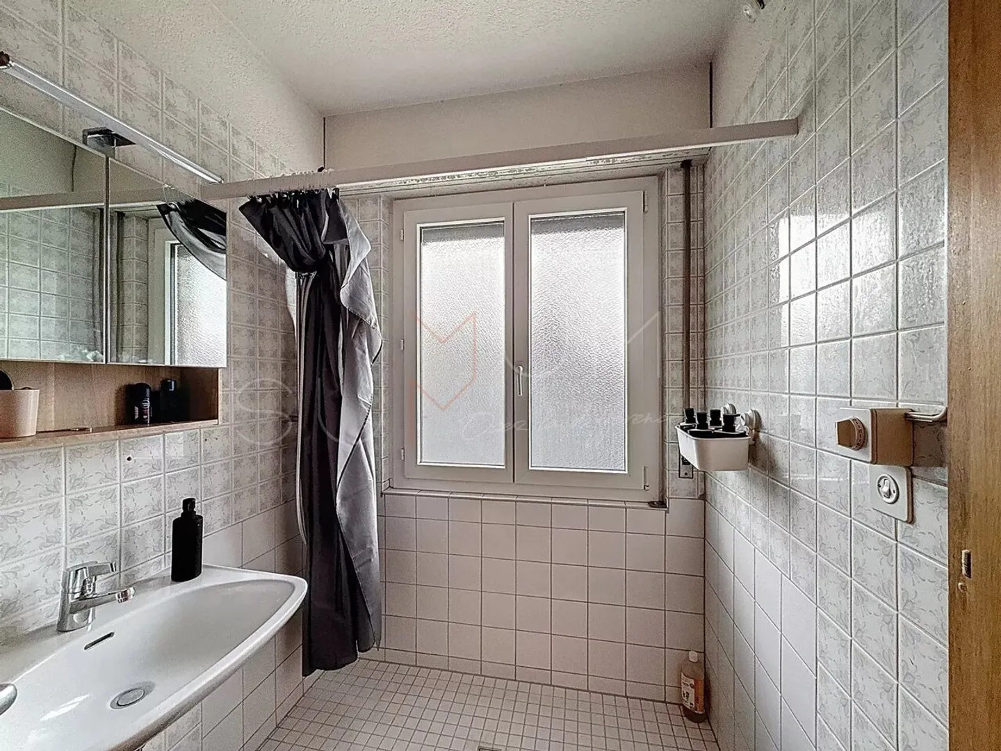 Helles Apartment in St-Léonard mit Garten und Parkplätzen - Foto 9 von 13