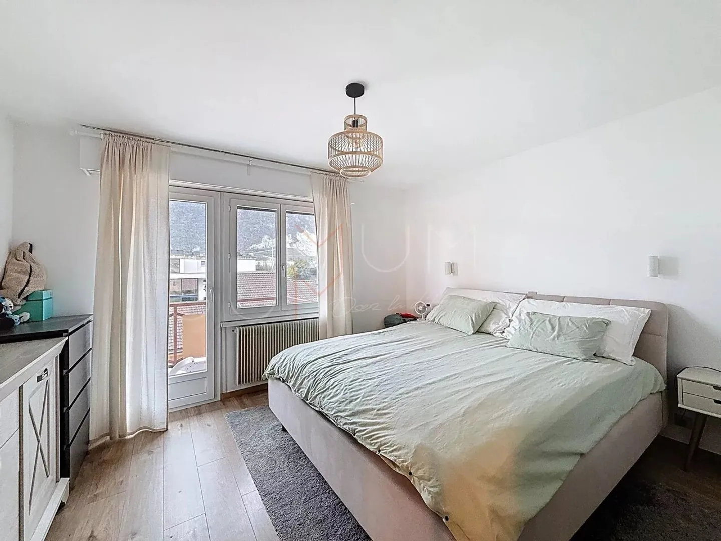 Helles Apartment in St-Léonard mit Garten und Parkplätzen - Foto 6 von 13