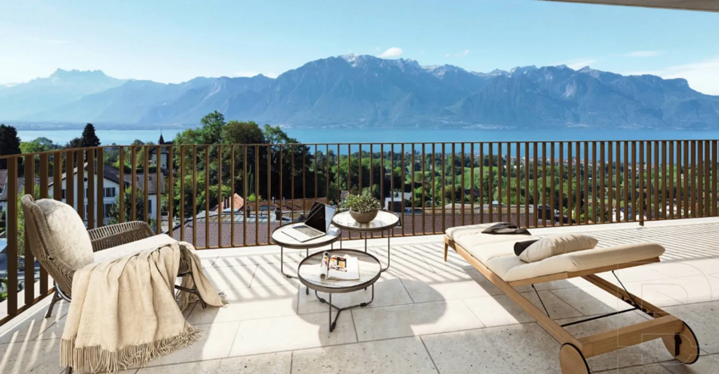 Luxury Apartment with Lake View - Photo 3 of 9