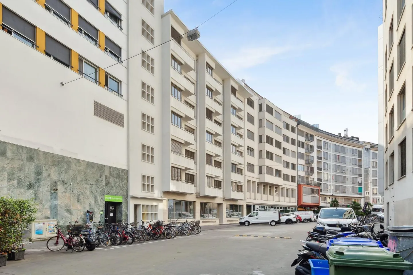 Helle 2-Zimmerwohnung in der Stadt - Foto 1 von 7
