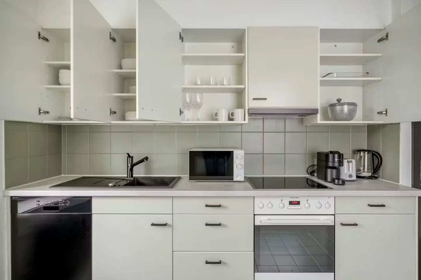 Charming Zurich Apartment - Photo 7 of 10