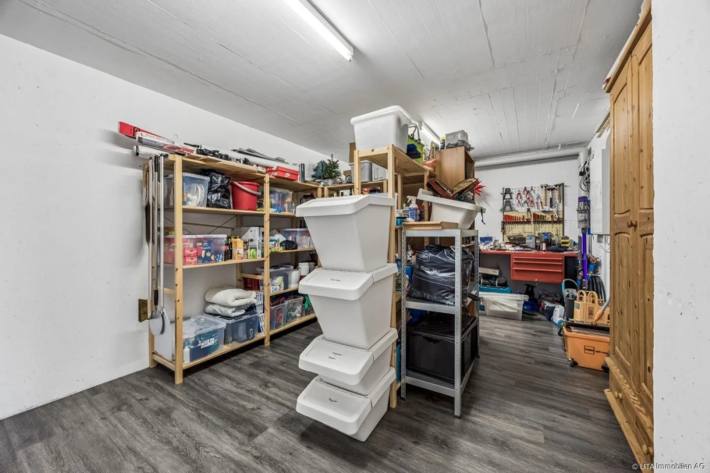 Superbe appartement en terrasse de 4,5 pièces dans un emplacement résidentiel élevé - Photo 17 sur 24