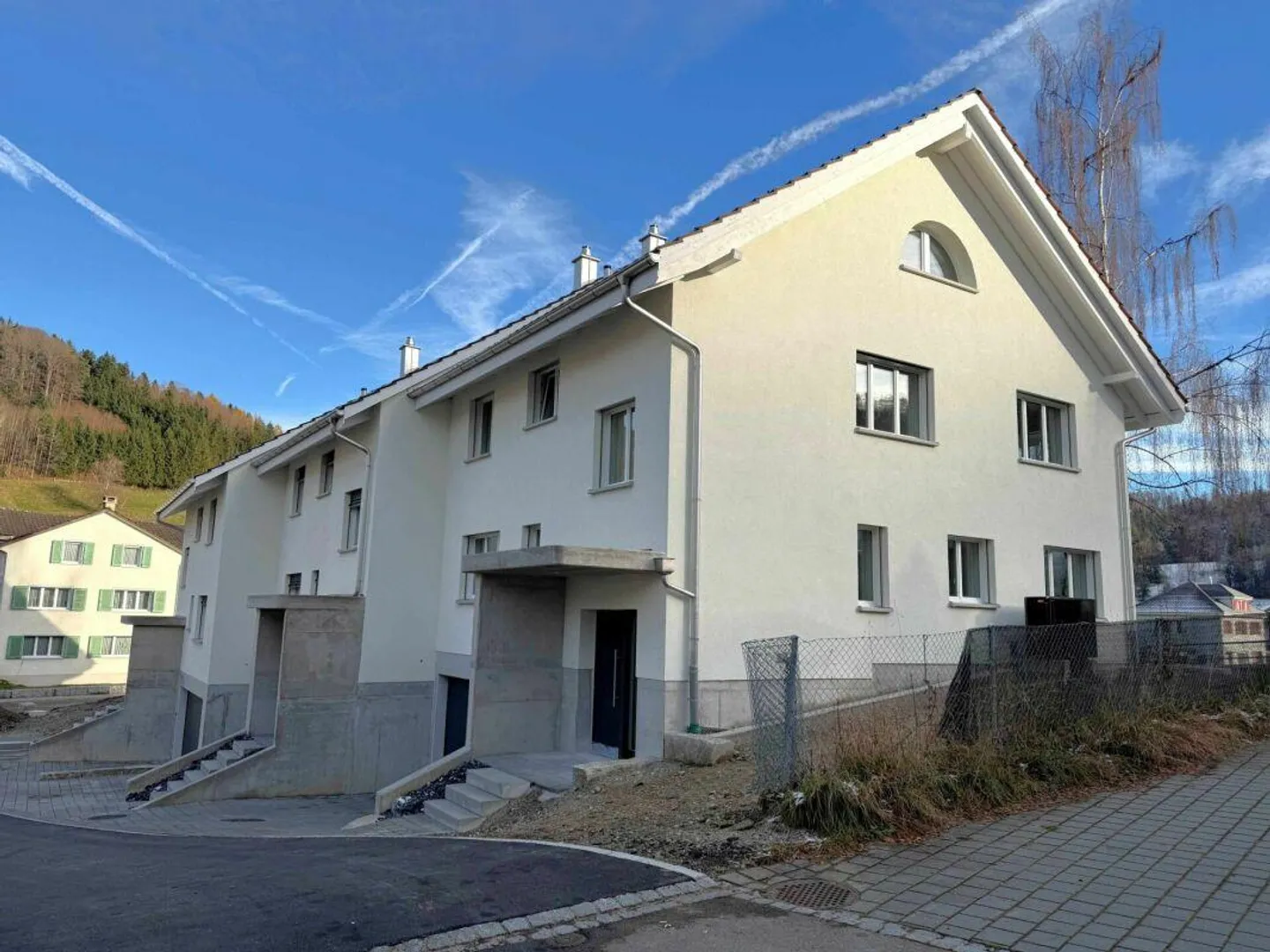 Three 5.5 Room Terraced Single-Family Houses - Charming, Close to Nature, Individual - Photo 1 of 9