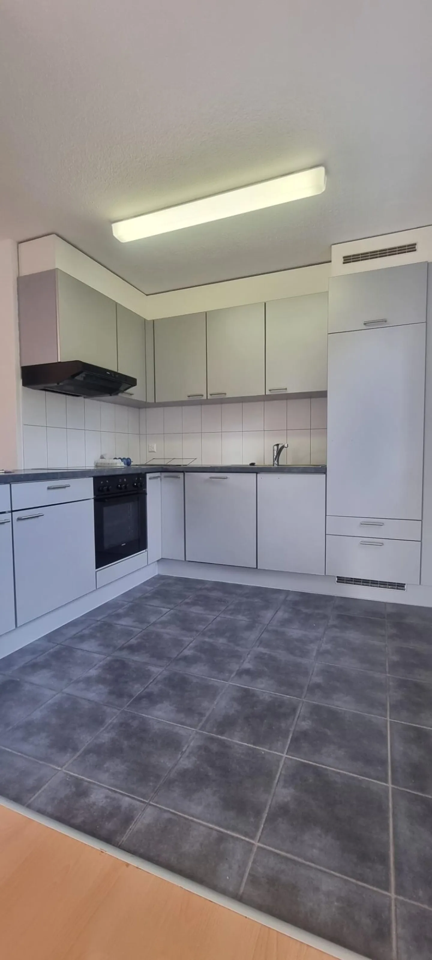 Magnifique appartement de 3,5 pièces dans un emplacement privilégié ! - Photo 2 sur 11