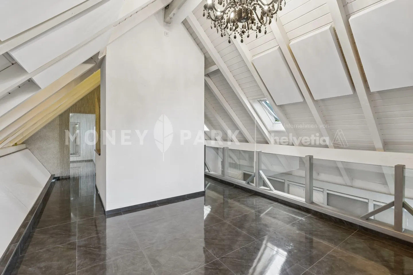 Incantevole maisonette di 3,5 stanze con galleria - Foto 8 di 13