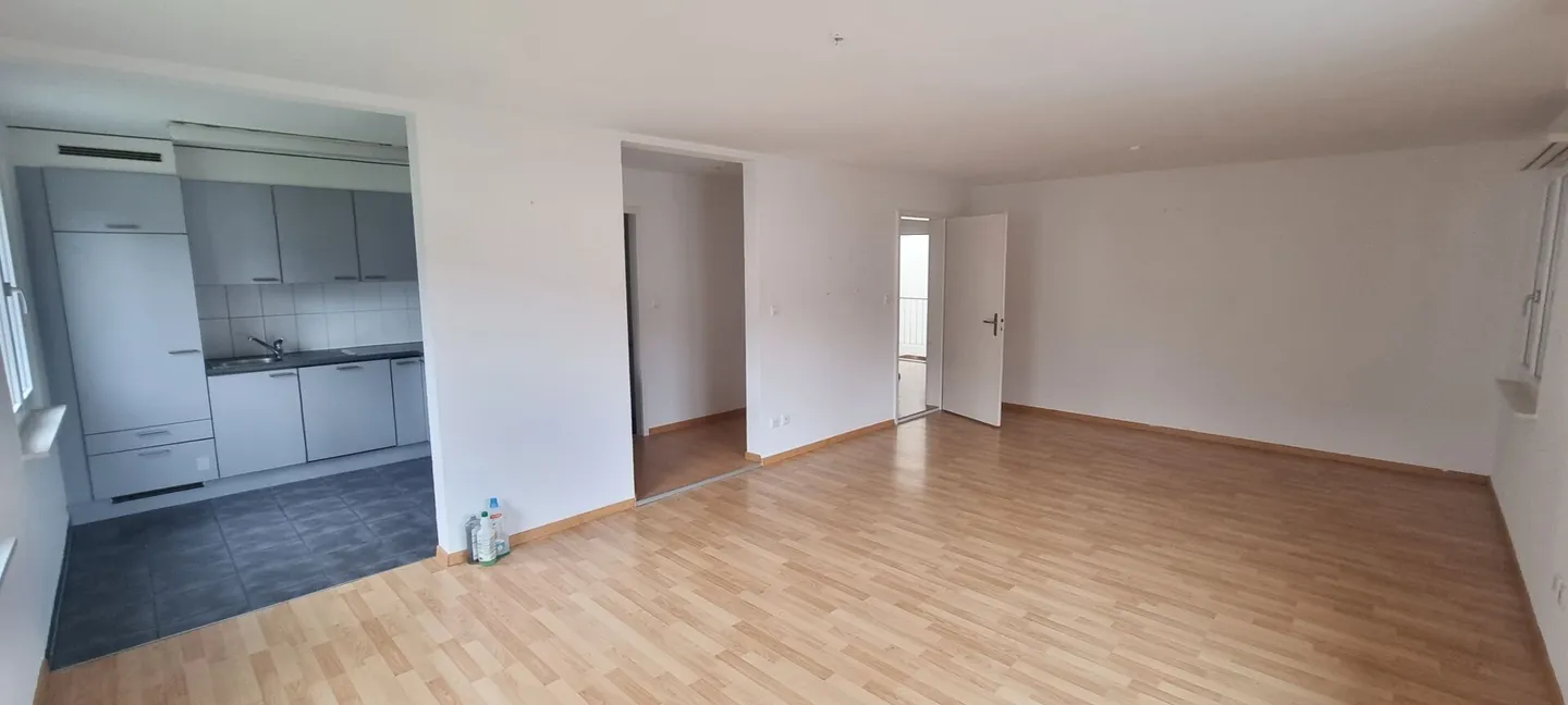 Magnifique appartement de 3,5 pièces dans un emplacement privilégié ! - Photo 3 sur 11