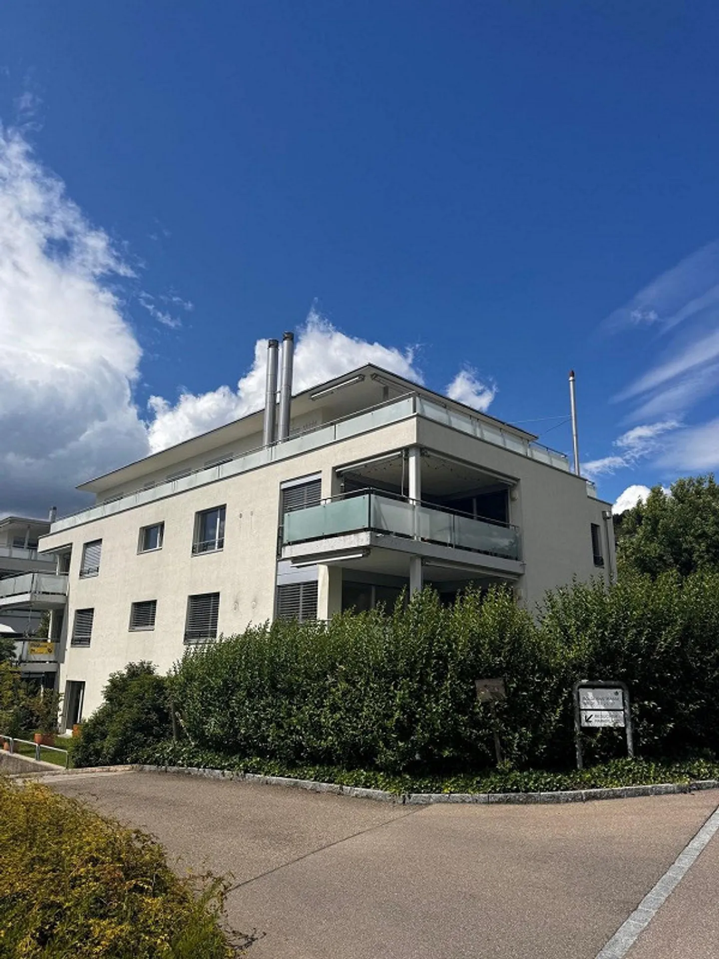 Appartamento 2.5 stanze per sentirsi a proprio agio, situato in una zona tranquilla a Männedorf - Foto 1 di 6