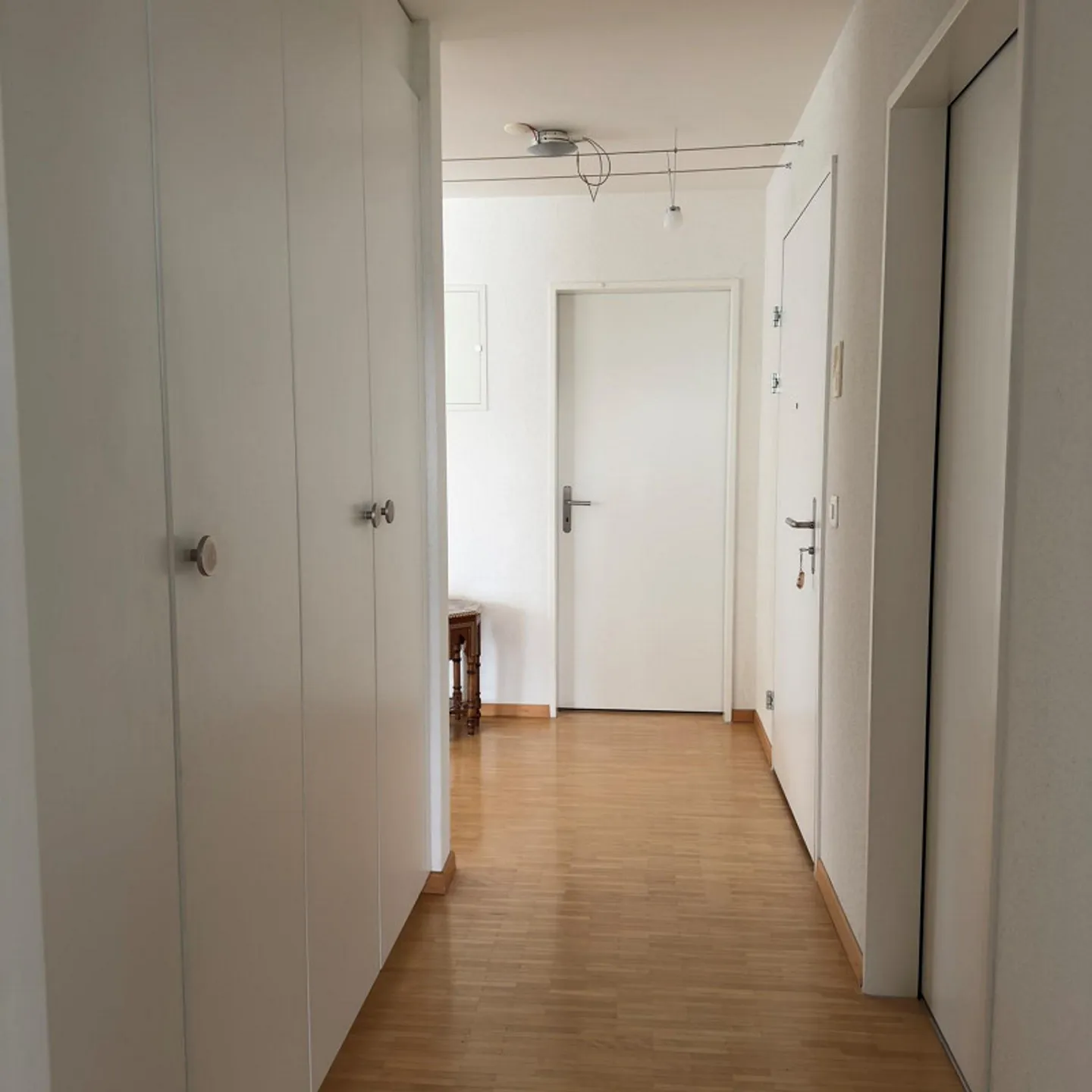 Appartamento 2.5 stanze per sentirsi a proprio agio, situato in una zona tranquilla a Männedorf - Foto 2 di 6