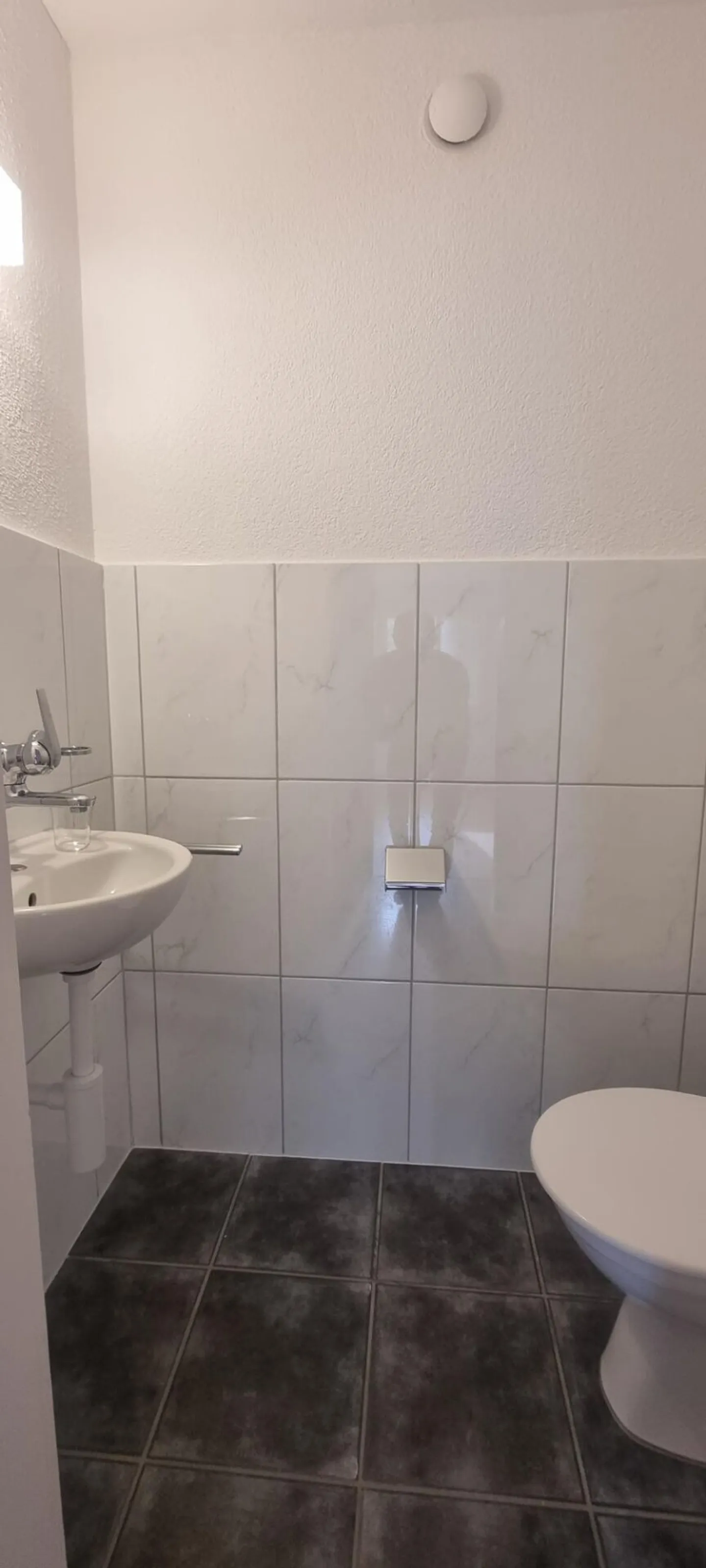 Magnifique appartement de 3,5 pièces dans un emplacement privilégié ! - Photo 8 sur 11