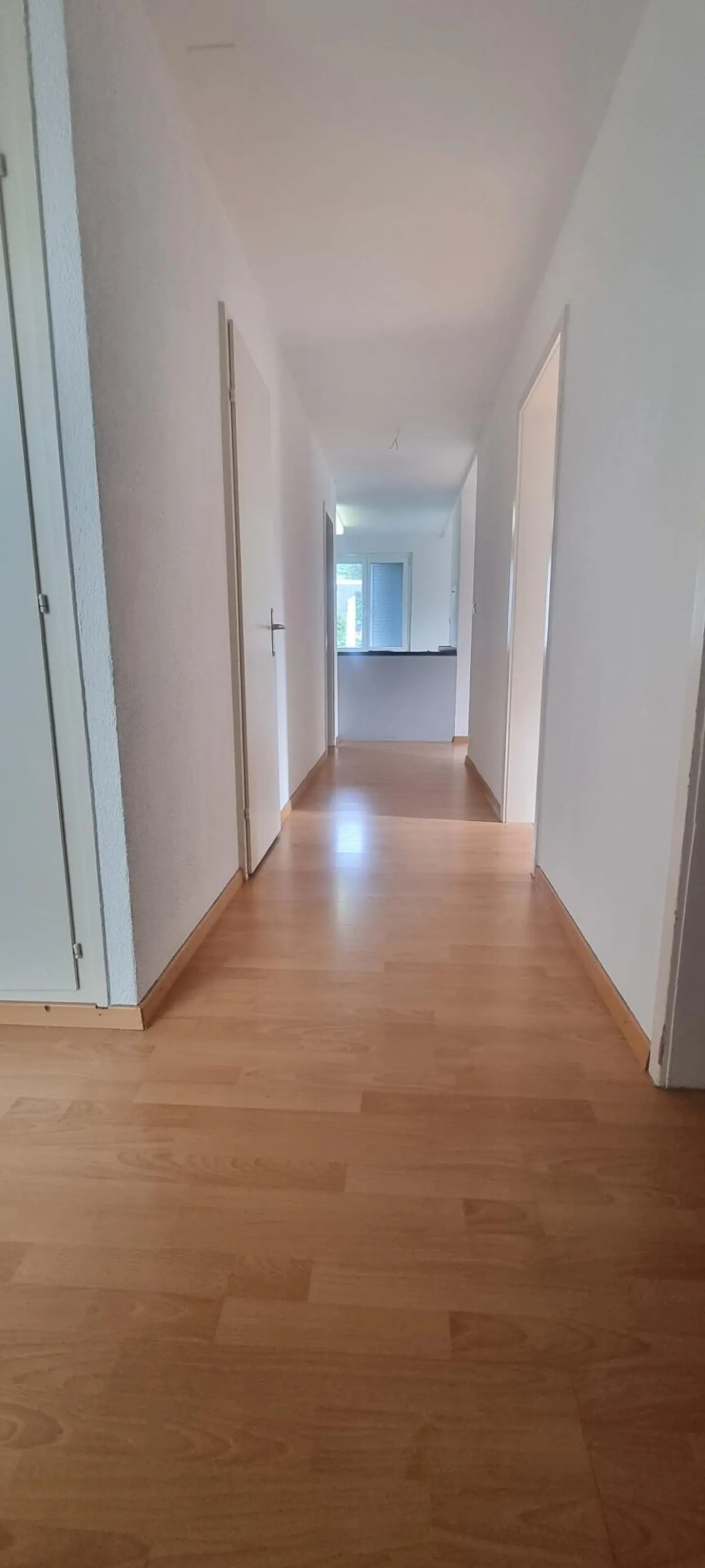 Magnifique appartement de 3,5 pièces dans un emplacement privilégié ! - Photo 5 sur 11