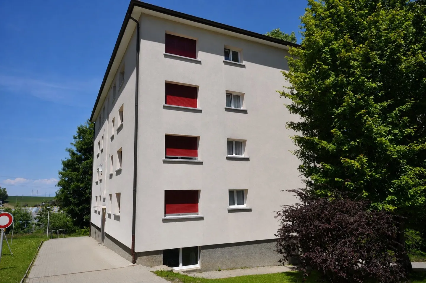 Appartement trois pièces au premier étage - Photo 1 sur 1