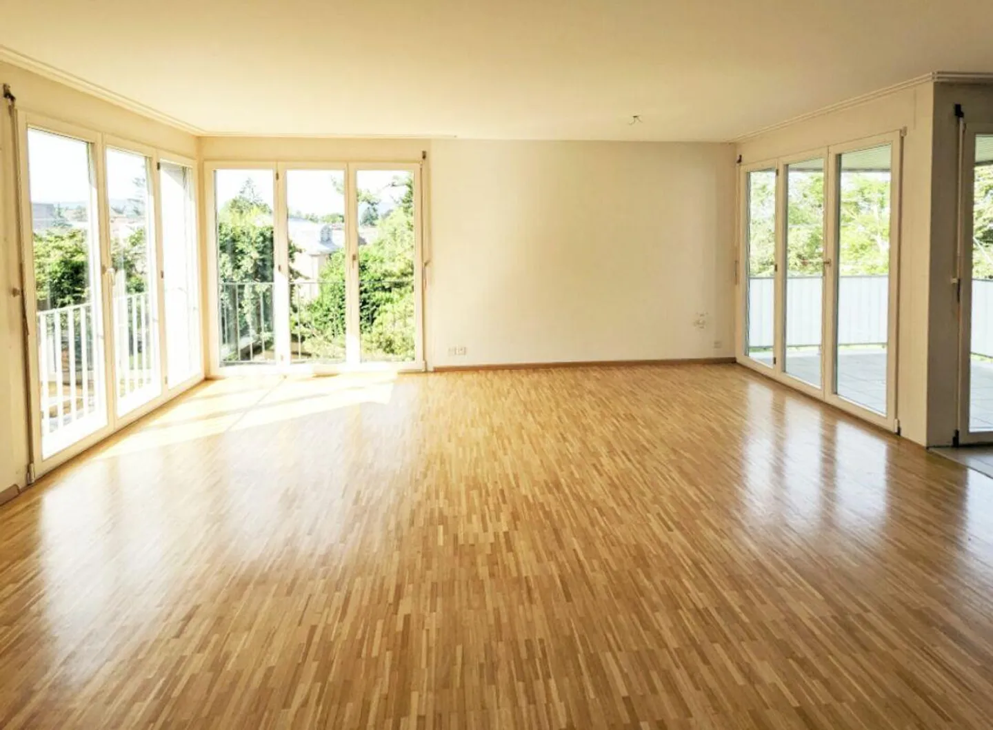 Casa plurifamiliare nel popolare Arlesheim - Foto 2 di 12