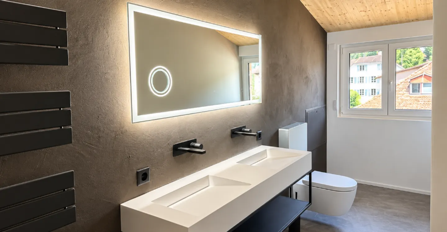 Superbo appartamento in soffitta nella vecchia città di Moutier - Foto 7 di 9