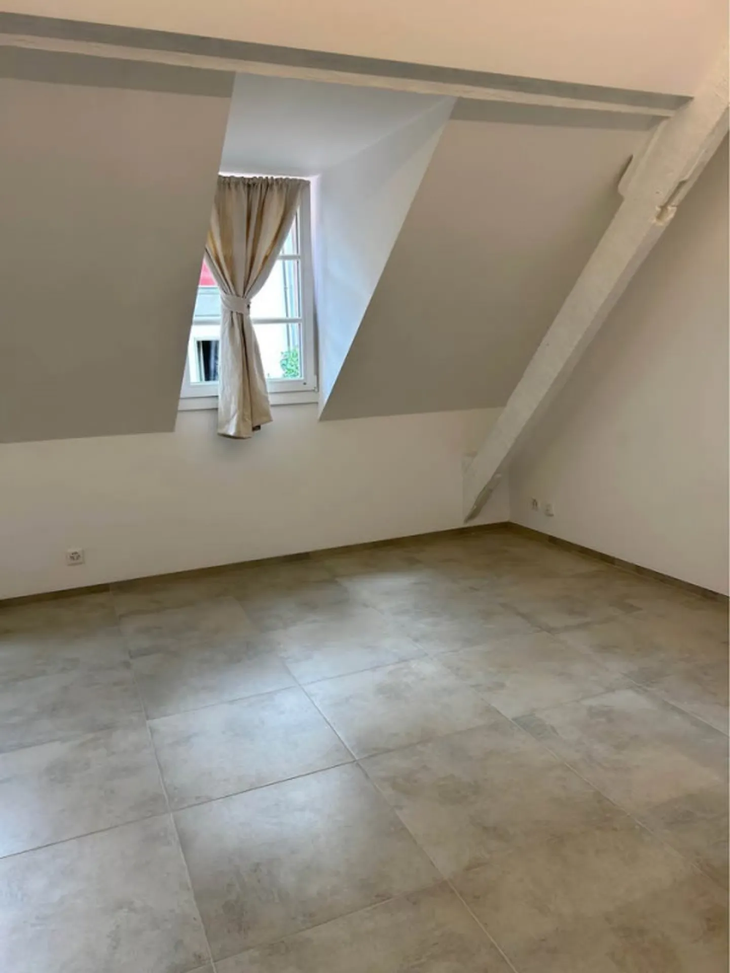 New Studio in Central Lausanne - Photo 7 of 8