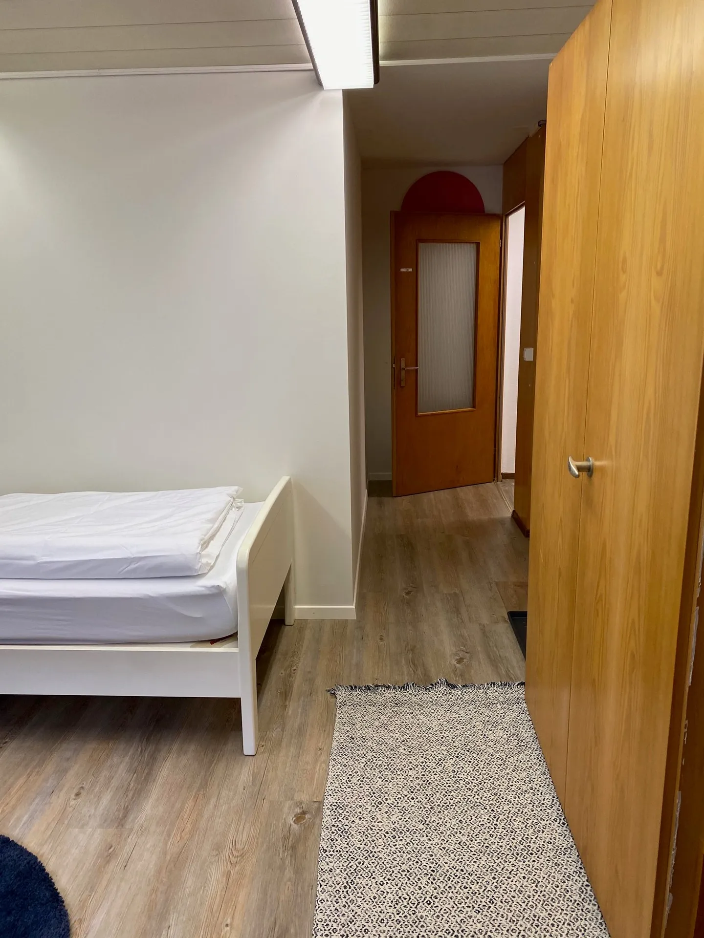 Partially furnished room for rent in the center of Altdorf - Photo 3 of 9