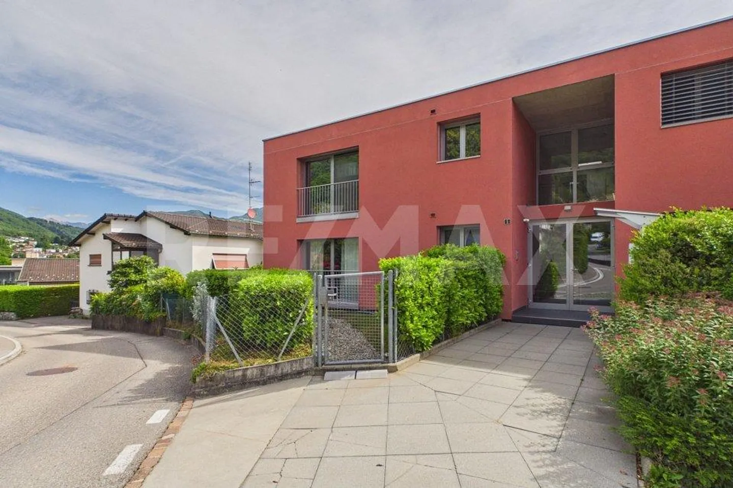Appartement Charmant avec Terrasse - Photo 9 sur 13