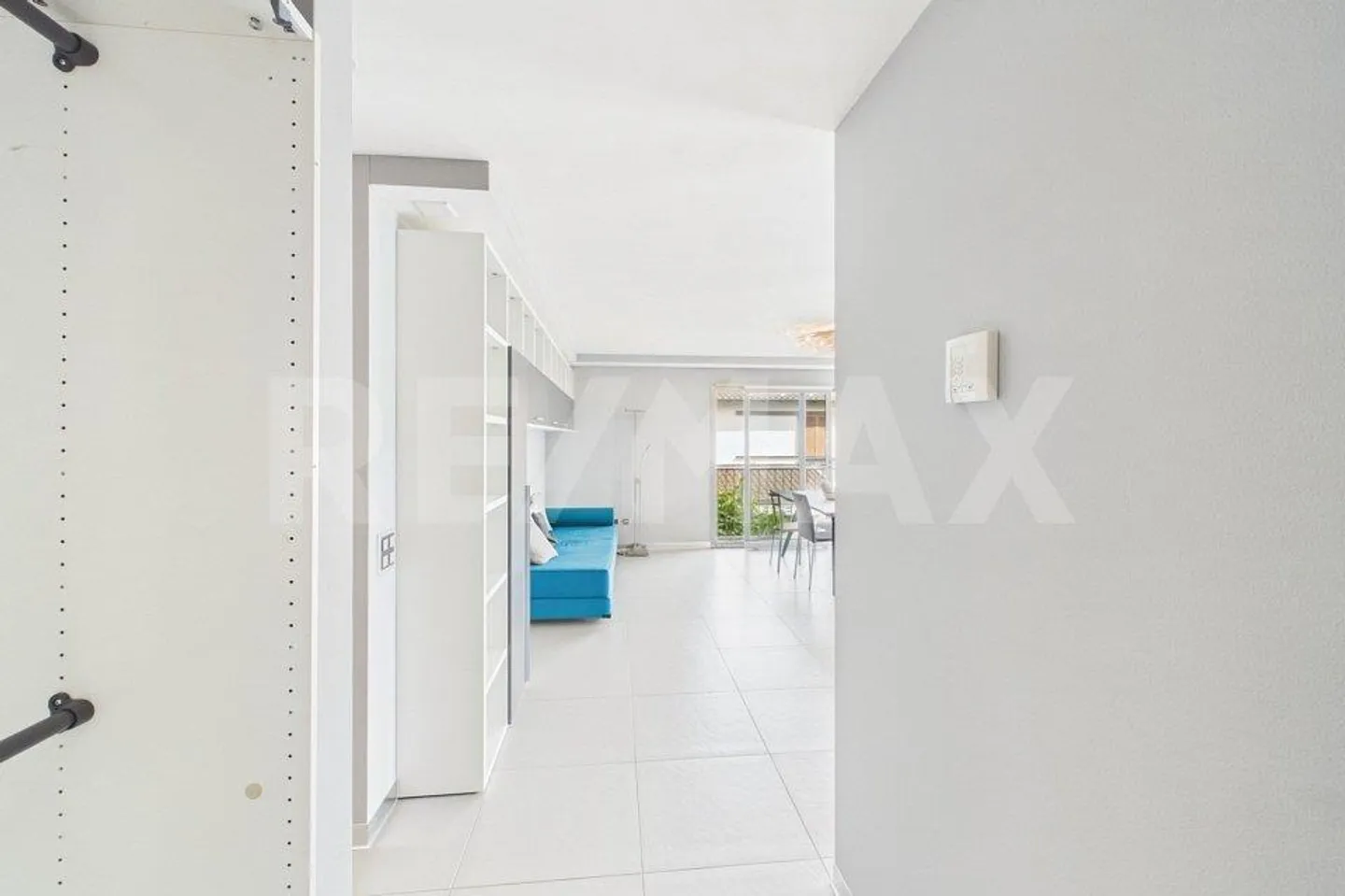 Appartement Charmant avec Terrasse - Photo 11 sur 13