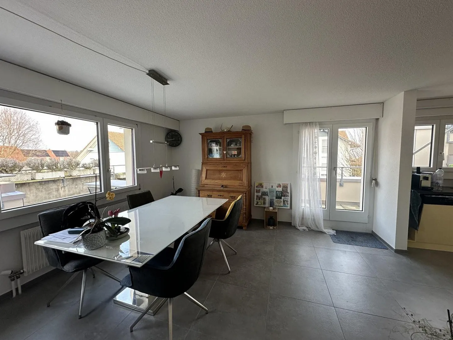 Attraktive 4.5-Zimmer-Attikawohnung im 2. Obergeschoss - Foto 3 von 11