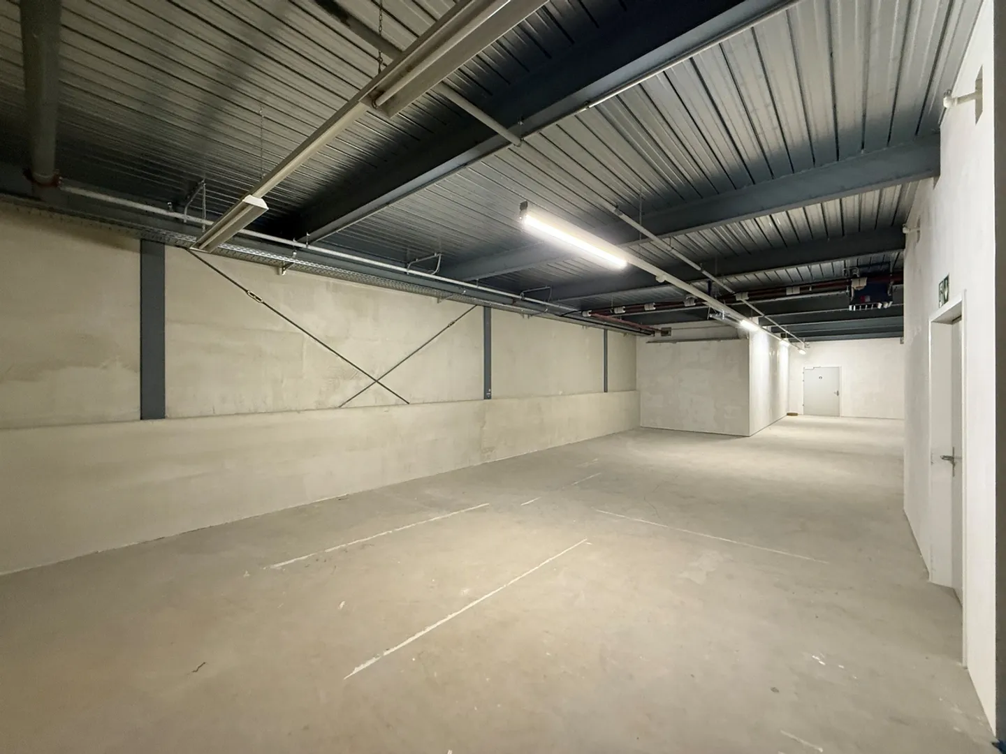 Spazio di magazzino versatile nello Zwingen Center - Foto 3 di 4