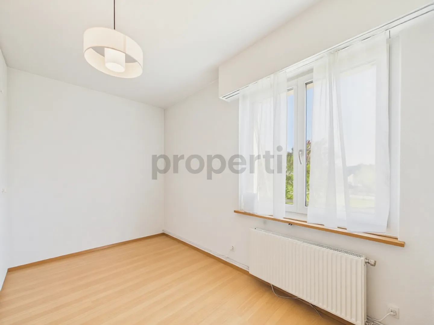 Spacious 7.5-room single-family house with balcony, Nürensdorf - Photo 8 of 13