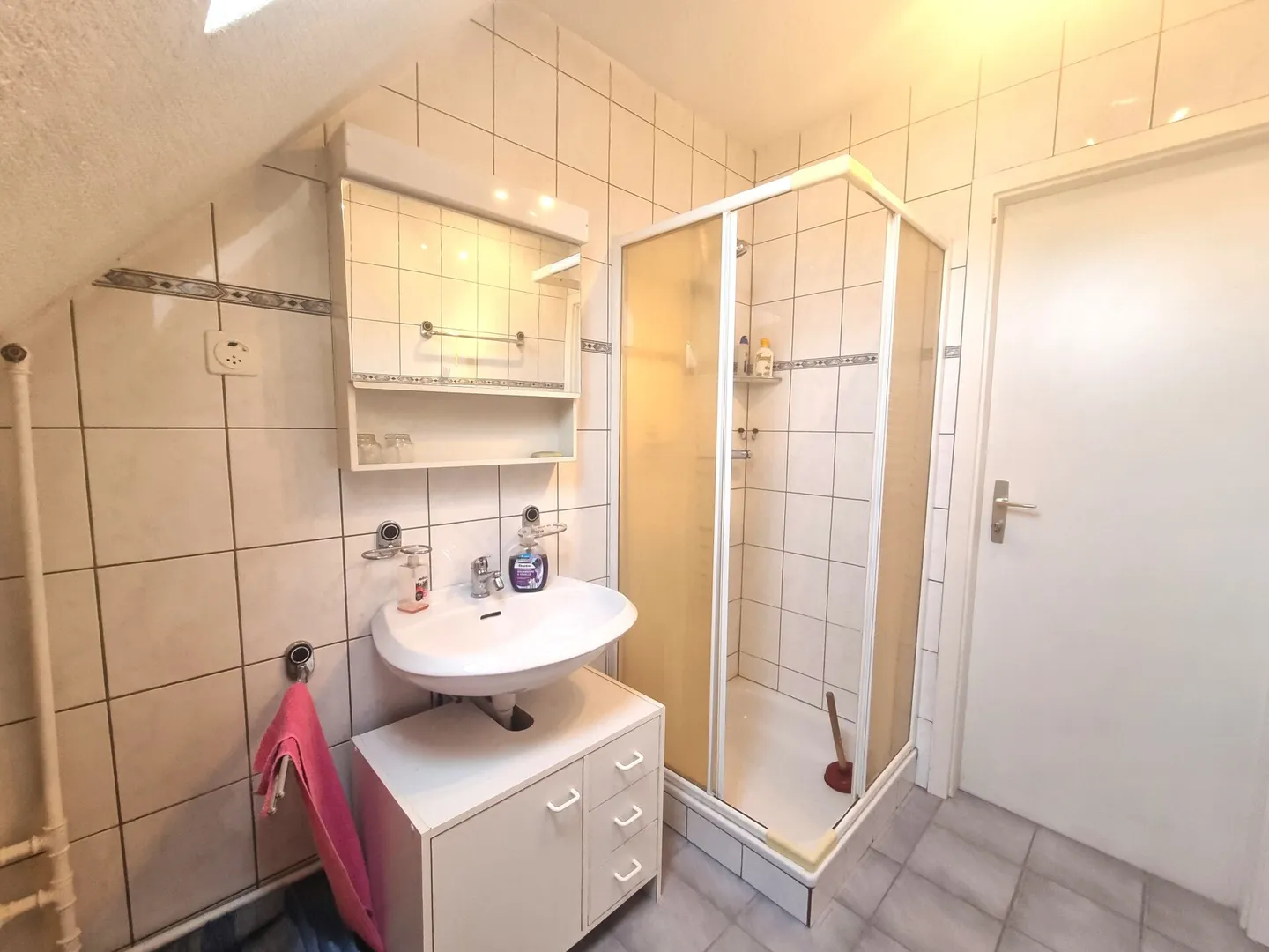 Appartement avec ascenseur dans le célèbre bâtiment Oris avec potentiel d'aménagement - Photo 8 sur 12