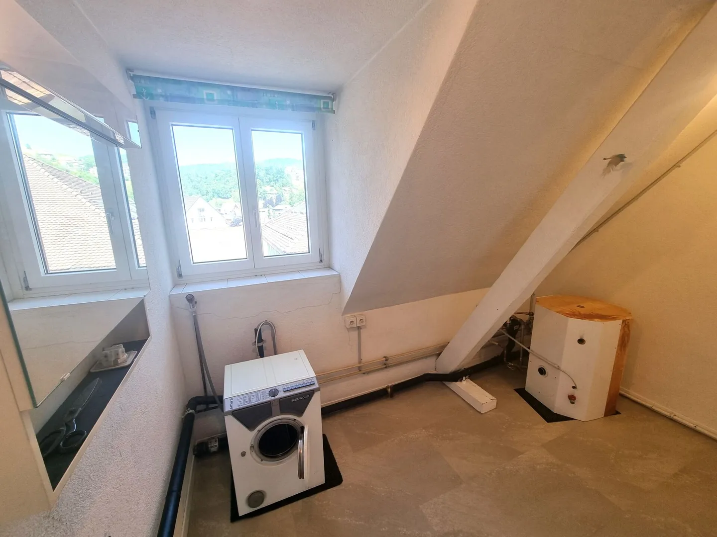 Appartement avec ascenseur dans le célèbre bâtiment Oris avec potentiel d'aménagement - Photo 9 sur 12