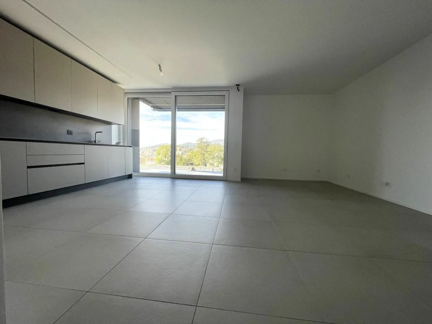 THE PLEASURE OF LIVING IN THE NEW 3.5 ROOMS WITH PRIVATE GARDEN - Photo 4 of 11