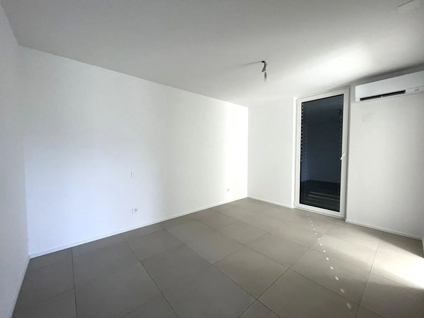 THE PLEASURE OF LIVING IN THE NEW 3.5 ROOMS WITH PRIVATE GARDEN - Photo 6 of 11