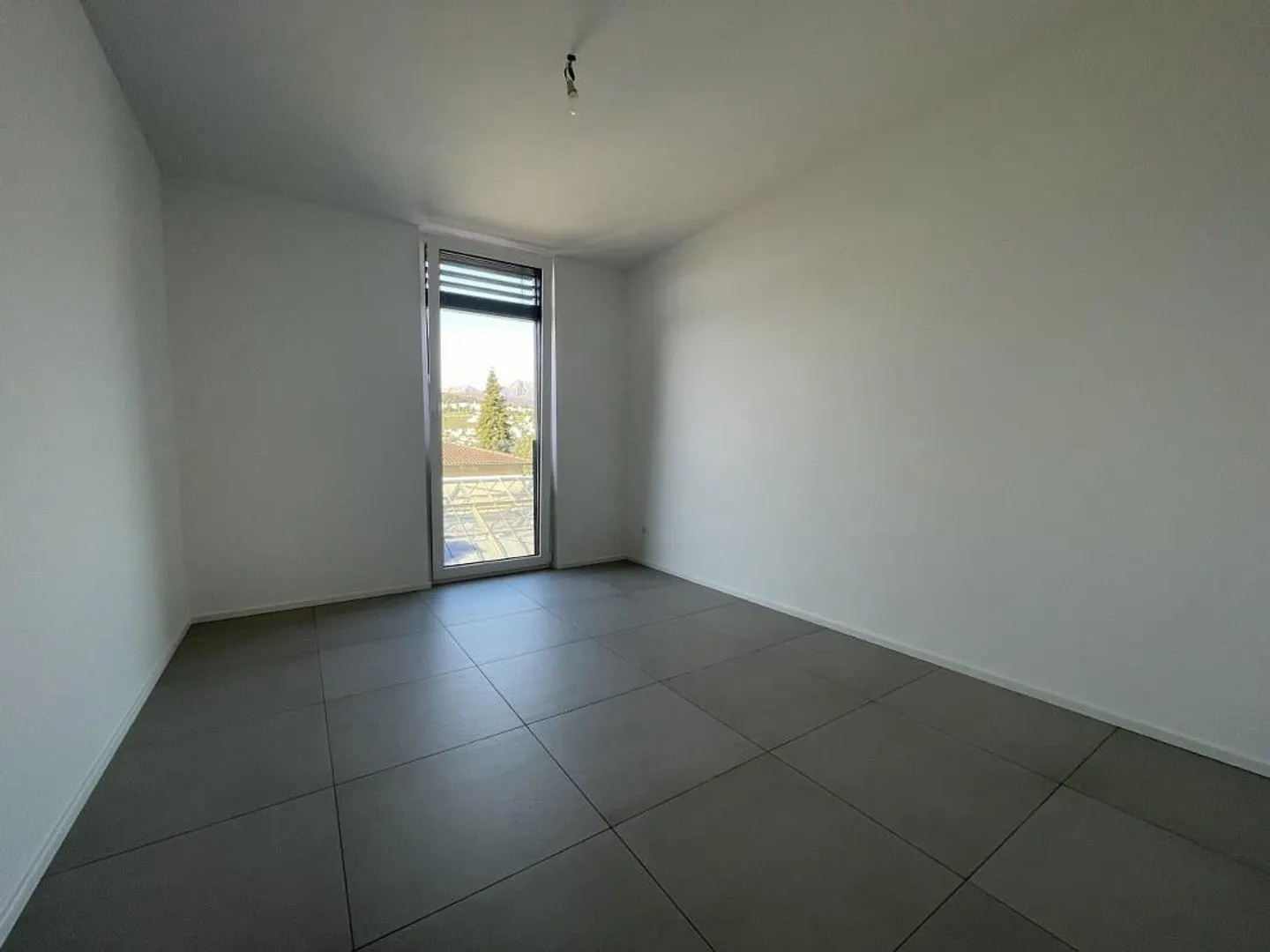 THE PLEASURE OF LIVING IN THE NEW 3.5 ROOMS WITH PRIVATE GARDEN - Photo 7 of 11