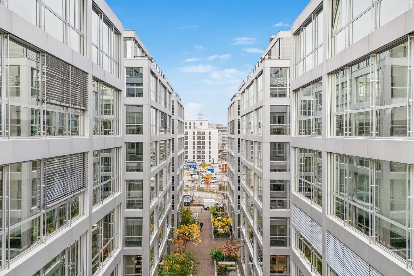 Neue Büroflächen mit Parkplätzen - Foto 4 von 6