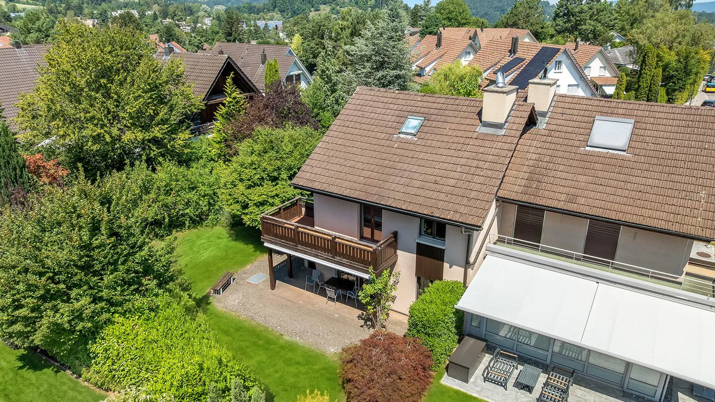 Casa familiare con giardino spazioso - Foto 2 di 4
