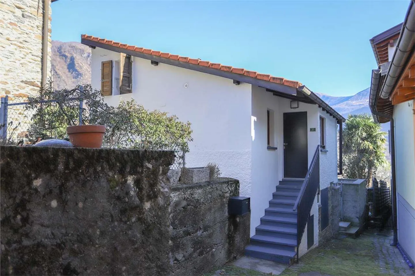 Casa Singola di Nucleo con Giardino a Rivera - Foto 2 di 12